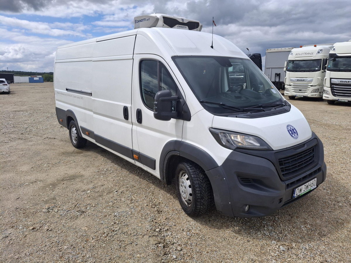 PEUGEOT BOXER FURGON BLASZAK - Furgon: 1 kép. PEUGEOT BOXER FURGON BLASZAK - Furgon: 1 kép.
