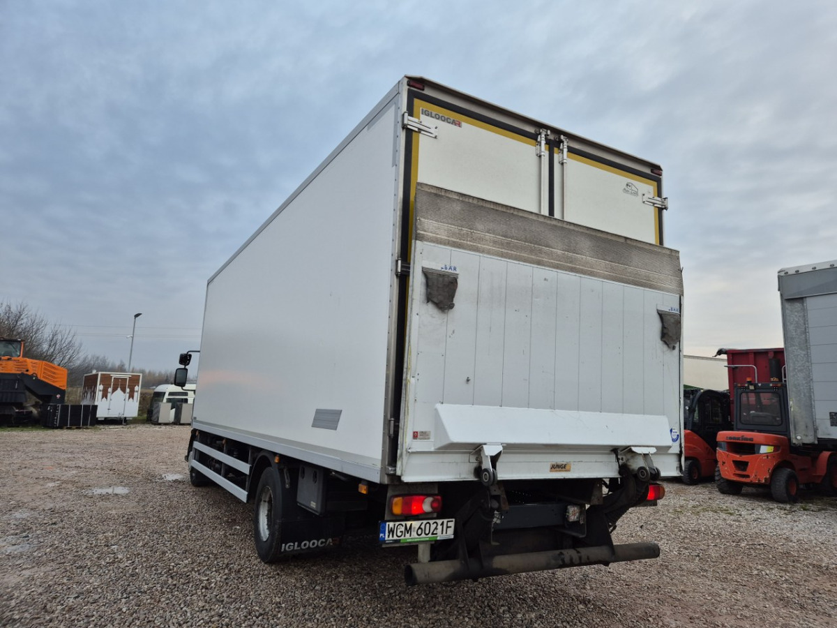 RENAULT D16 CHŁODNIA - Hűtős teherautó: 5 kép. RENAULT D16 CHŁODNIA - Hűtős teherautó: 5 kép.
