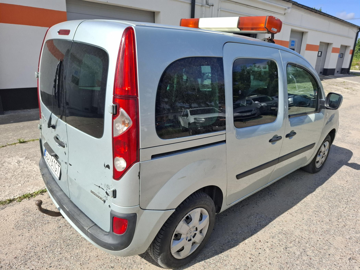 RENAULT KANGOO MINIVAN - Autó: 3 kép. RENAULT KANGOO MINIVAN - Autó: 3 kép.