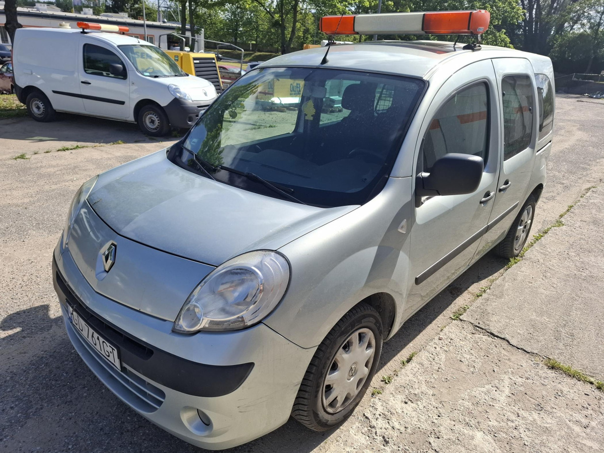 RENAULT KANGOO MINIVAN - Autó: 2 kép. RENAULT KANGOO MINIVAN - Autó: 2 kép.