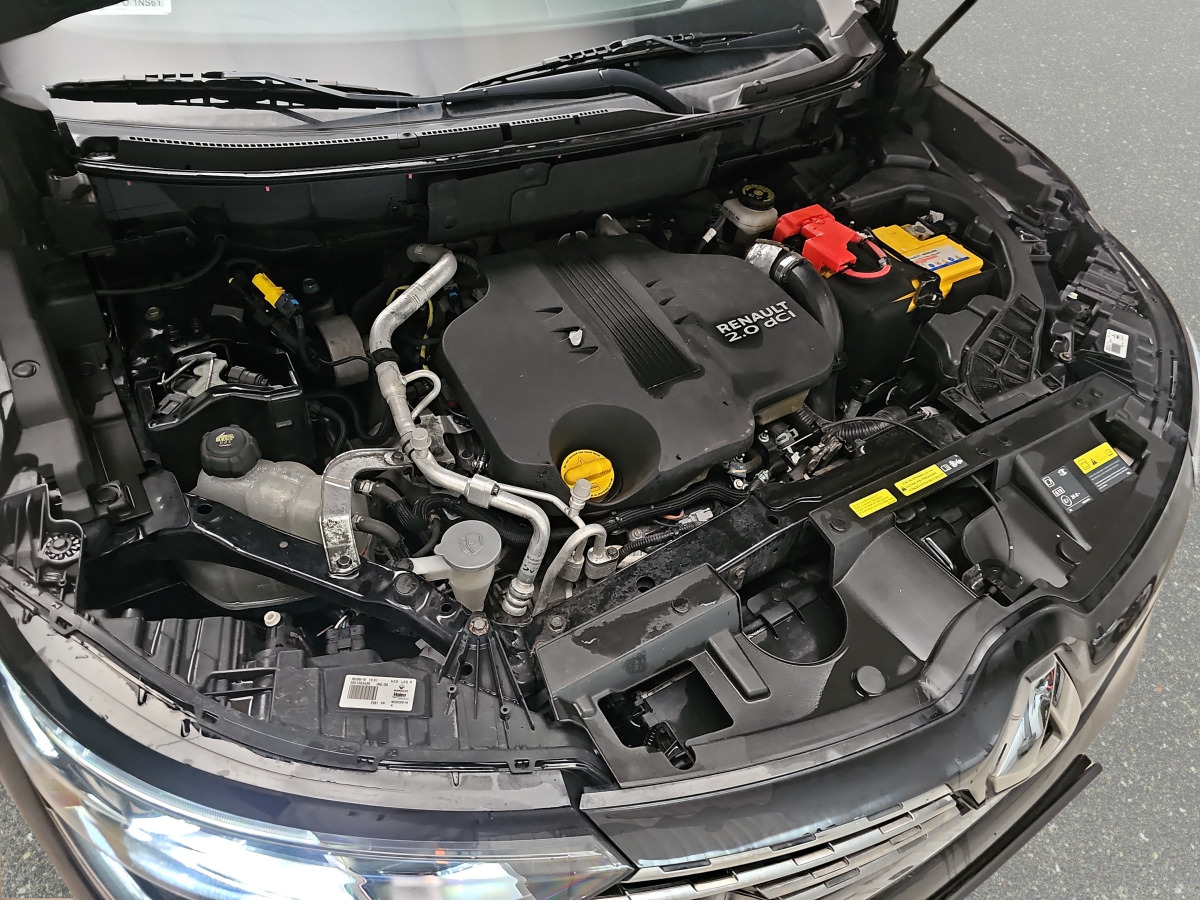 Terepjáró/ SUV RENAULT KOLEOS SUV: 15 kép.