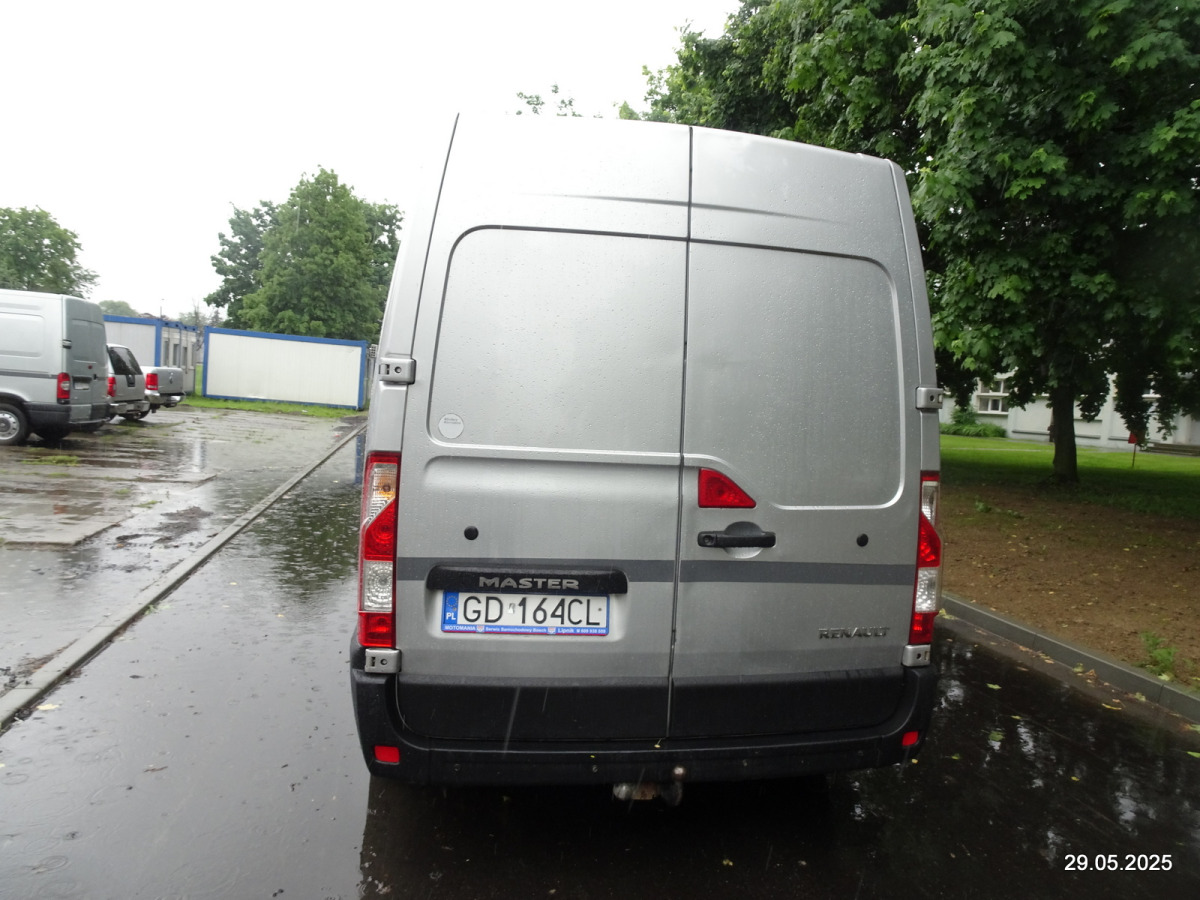 RENAULT MASTER BRYGADÓWKA - Duplakabinos kisteherautó: 4 kép. RENAULT MASTER BRYGADÓWKA - Duplakabinos kisteherautó: 4 kép.