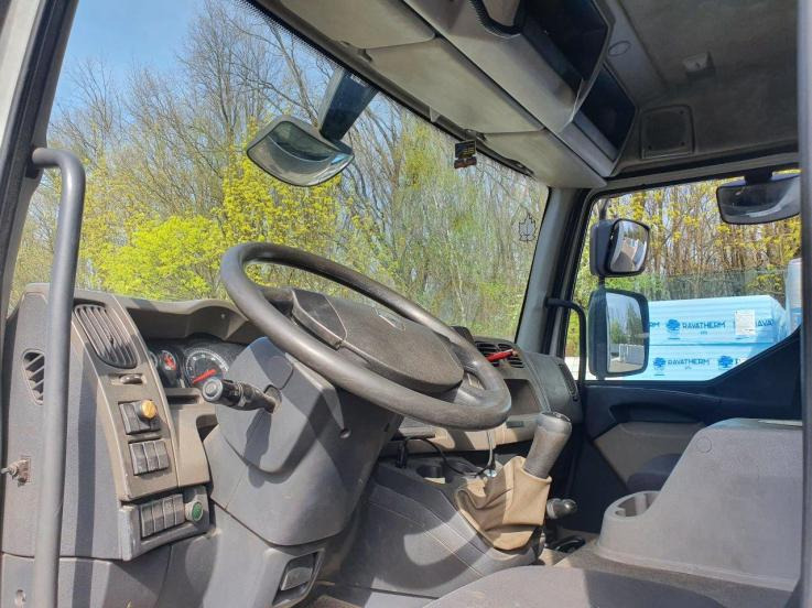 RENAULT MIDLUM SKRZYNIOWY - Platós teherautó: 3 kép. RENAULT MIDLUM SKRZYNIOWY - Platós teherautó: 3 kép.