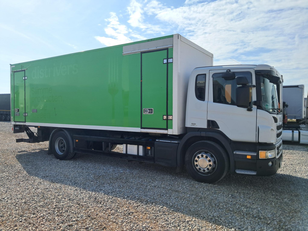SCANIA P250 IZOTERMICZNY - Hőszigetelt teherautó: 1 kép. SCANIA P250 IZOTERMICZNY - Hőszigetelt teherautó: 1 kép.