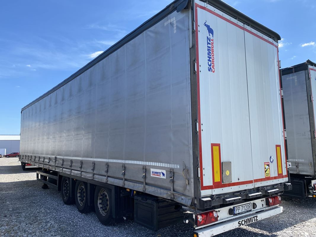SCHMITZ CARGOBULL SCB S3T FIRANA - Ponyvás pótkocsi: 3 kép. SCHMITZ CARGOBULL SCB S3T FIRANA - Ponyvás pótkocsi: 3 kép.