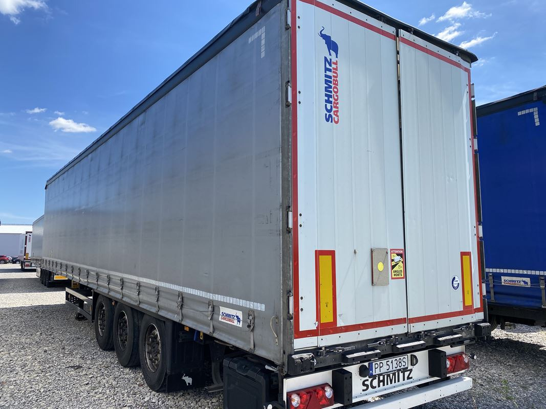 SCHMITZ CARGOBULL SCB S3T FIRANA - Ponyvás pótkocsi: 3 kép. SCHMITZ CARGOBULL SCB S3T FIRANA - Ponyvás pótkocsi: 3 kép.