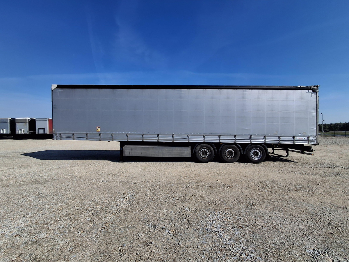 SCHMITZ CARGOBULL SCBS3T FIRANA - Ponyvás pótkocsi: 4 kép. SCHMITZ CARGOBULL SCBS3T FIRANA - Ponyvás pótkocsi: 4 kép.