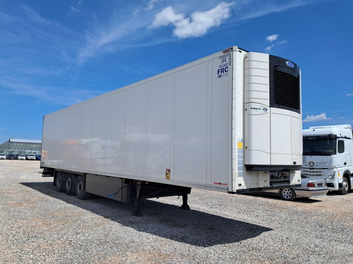 SCHMITZ CARGOBULL SKO 24/L-13.4 FP COOL V7 CHŁODNIA - Pótkocsi hűtős: 1 kép. SCHMITZ CARGOBULL SKO 24/L-13.4 FP COOL V7 CHŁODNIA - Pótkocsi hűtős: 1 kép.