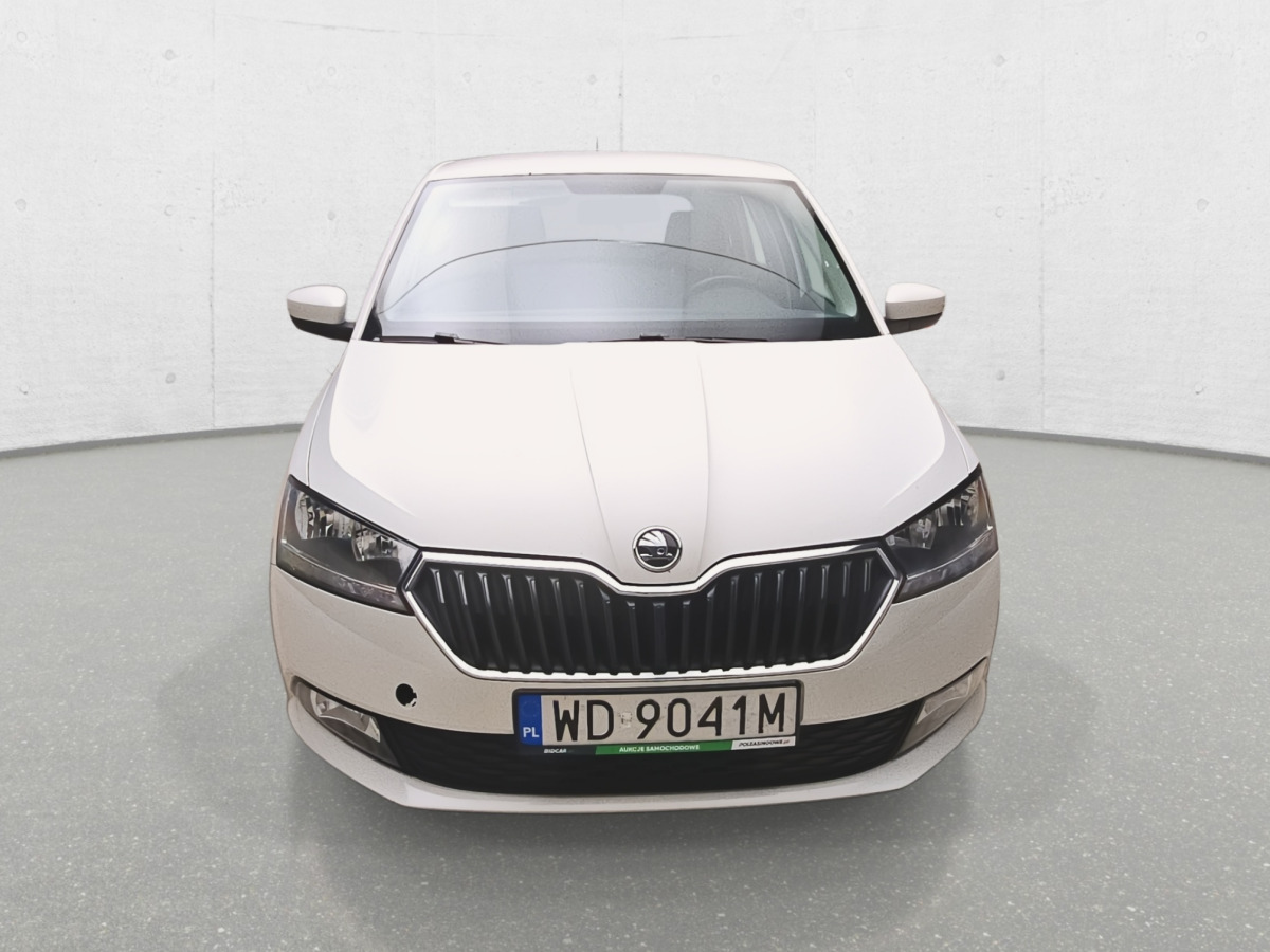 SKODA FABIA KOMBI - Autó: 3 kép. SKODA FABIA KOMBI - Autó: 3 kép.