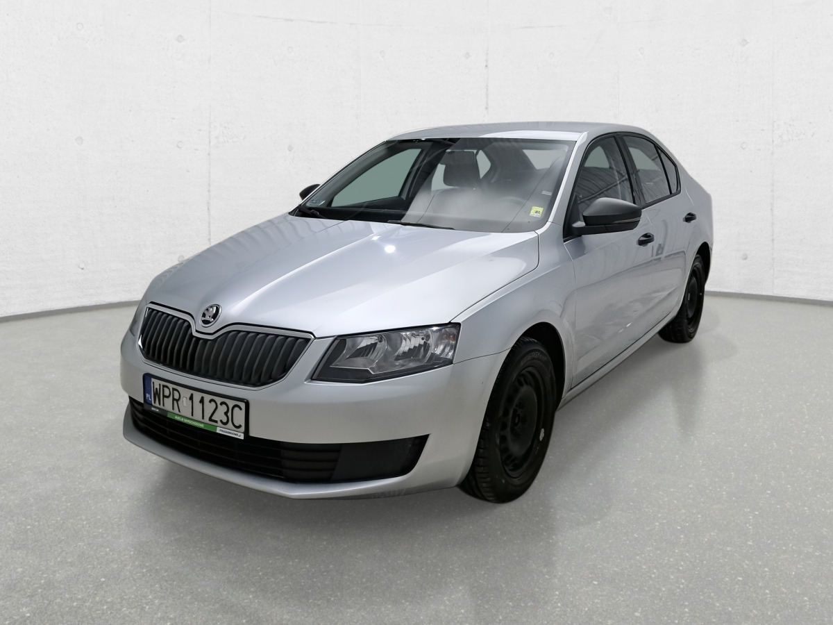 SKODA OCTAVIA HATCHBACK - Hatchback: 4 kép. SKODA OCTAVIA HATCHBACK - Hatchback: 4 kép.