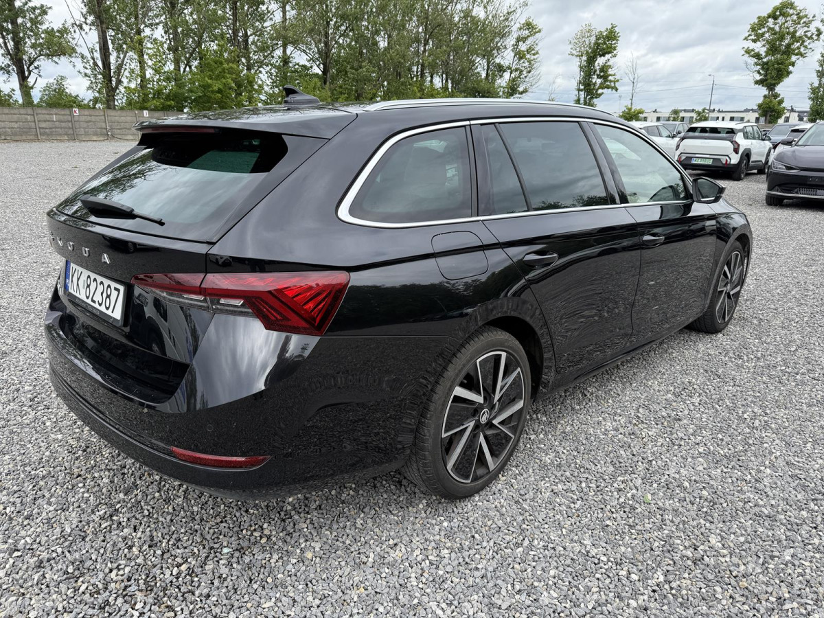 SKODA OCTAVIA IV 2.0 TDI STYL KOMBI - Autó: 4 kép. SKODA OCTAVIA IV 2.0 TDI STYL KOMBI - Autó: 4 kép.