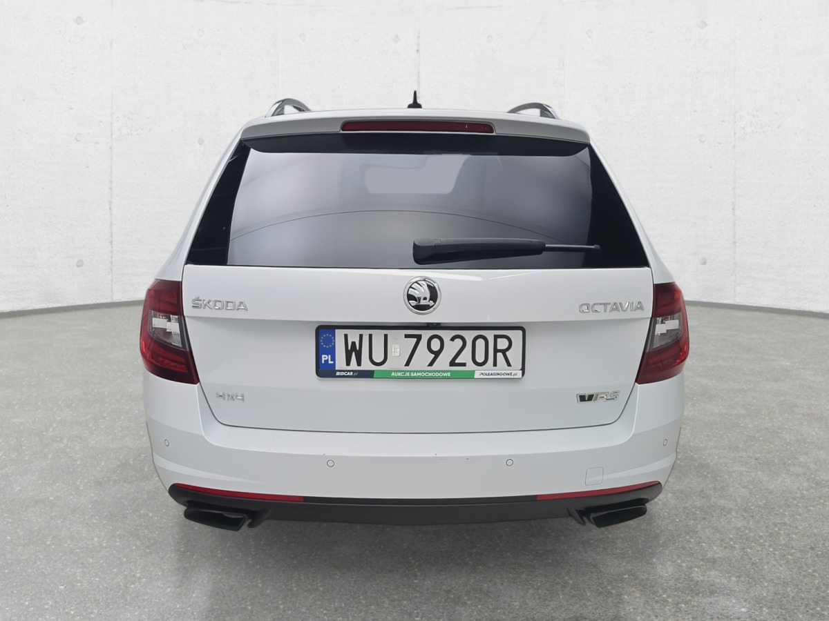 SKODA OCTAVIA KOMBI - Autó: 5 kép. SKODA OCTAVIA KOMBI - Autó: 5 kép.