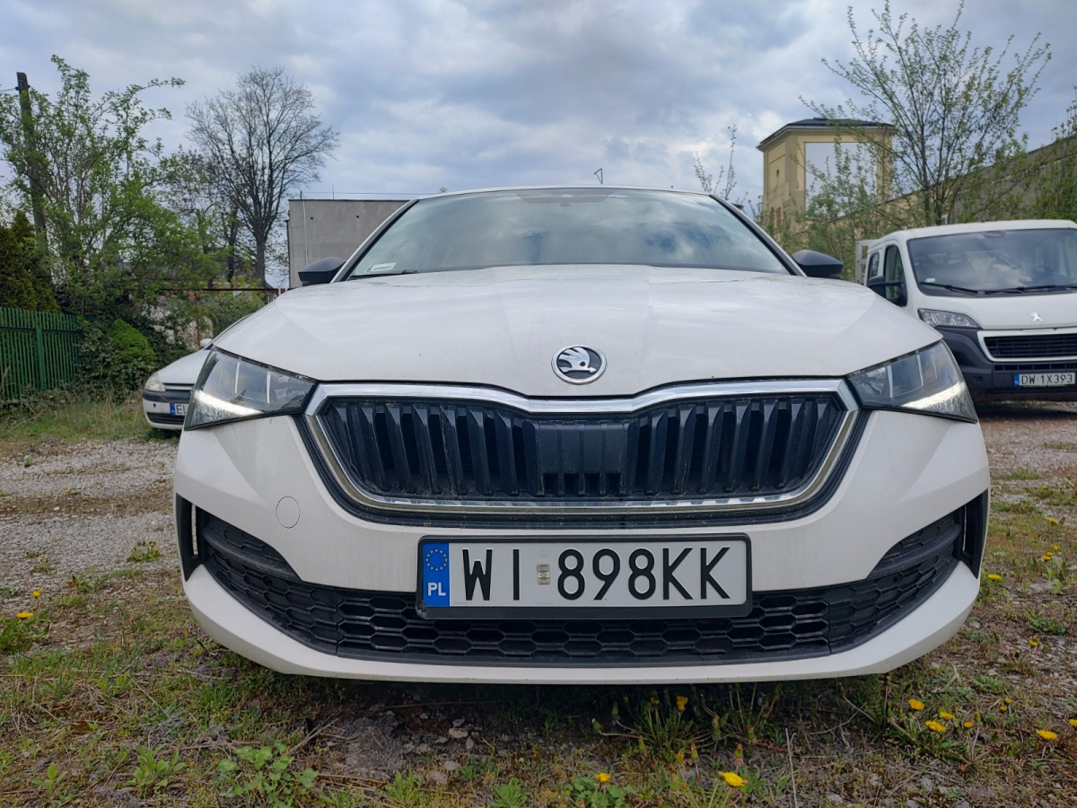 SKODA SCALA HATCHBACK - Autó: 2 kép. SKODA SCALA HATCHBACK - Autó: 2 kép.