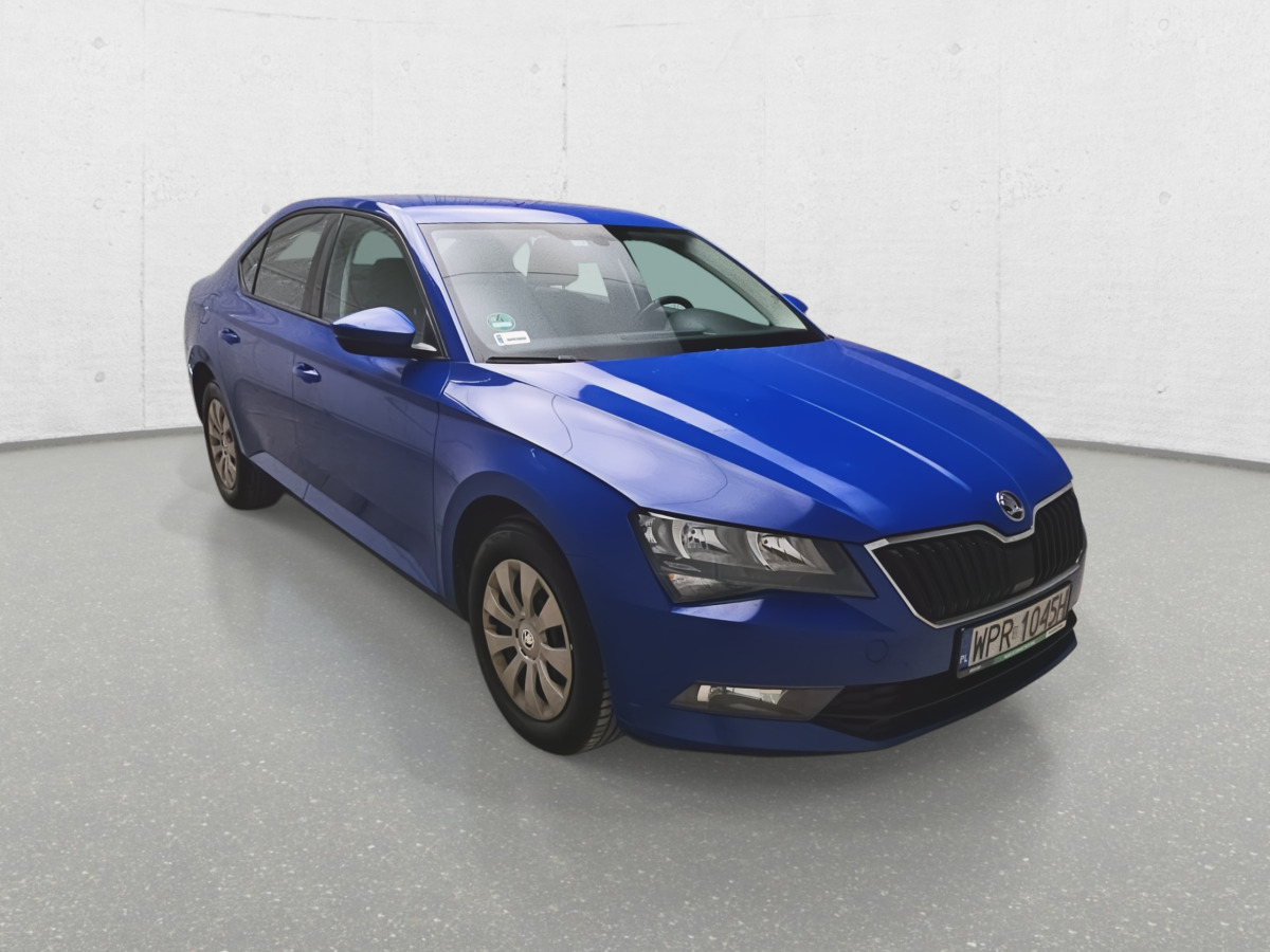 SKODA SUPERB LIFTBACK - Autó: 2 kép. SKODA SUPERB LIFTBACK - Autó: 2 kép.