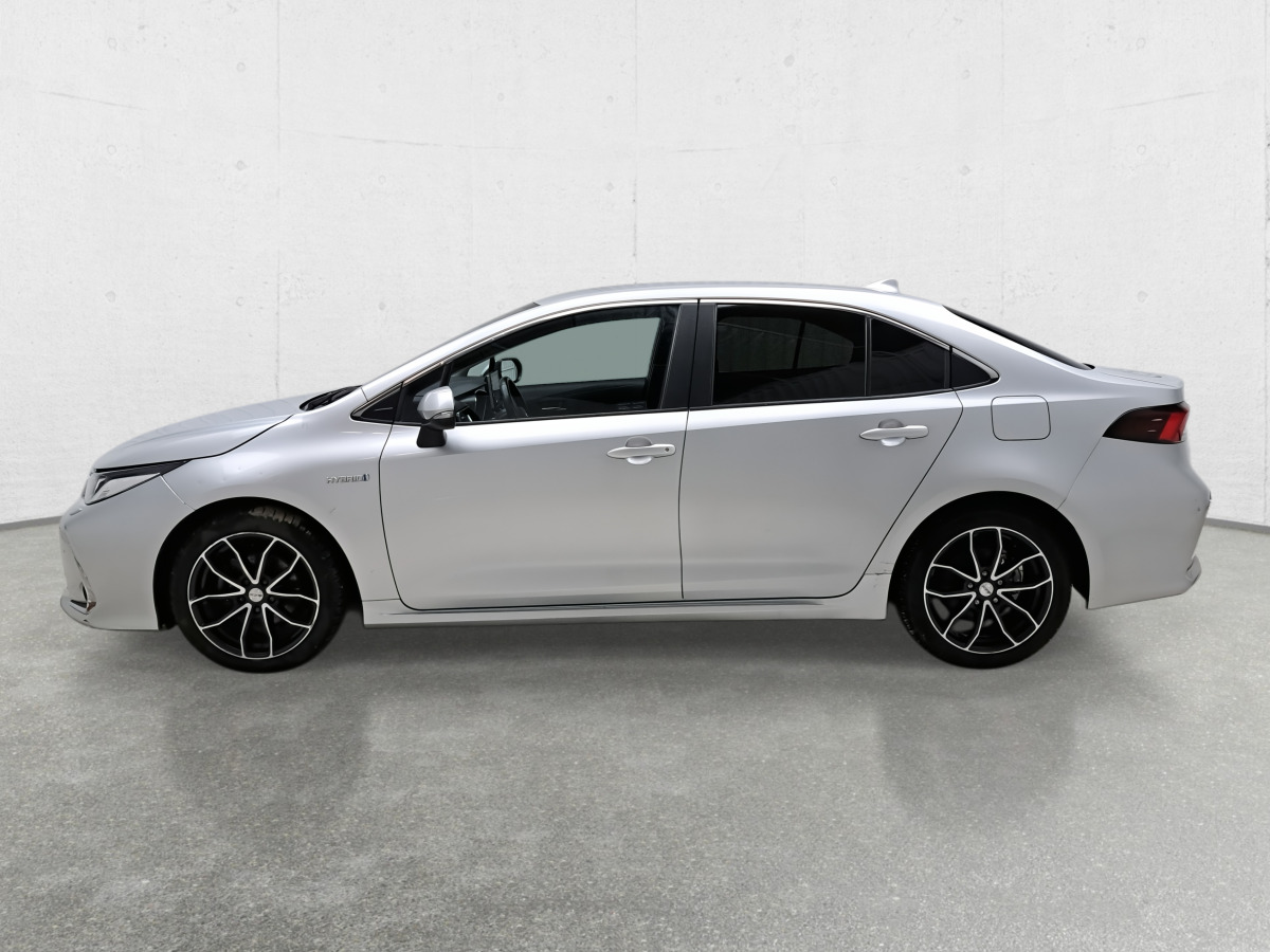 TOYOTA COROLLA SEDAN - Szedán: 5 kép. TOYOTA COROLLA SEDAN - Szedán: 5 kép.