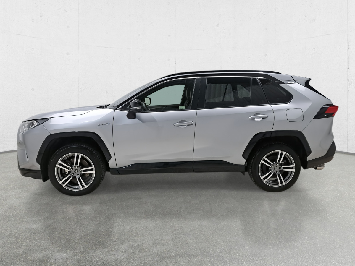 TOYOTA RAV4 SUV - Terepjáró/ SUV: 5 kép. TOYOTA RAV4 SUV - Terepjáró/ SUV: 5 kép.