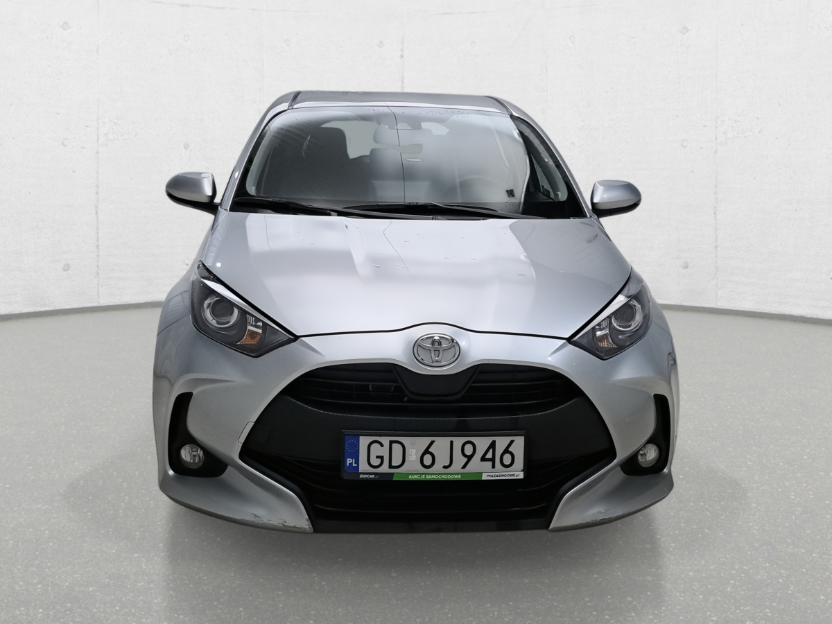 TOYOTA YARIS HATCHBACK - Hatchback: 3 kép. TOYOTA YARIS HATCHBACK - Hatchback: 3 kép.
