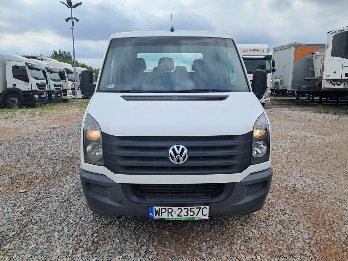 VOLKSWAGEN CRAFTER DOKA - Duplakabinos kisteherautó: 3 kép. VOLKSWAGEN CRAFTER DOKA - Duplakabinos kisteherautó: 3 kép.