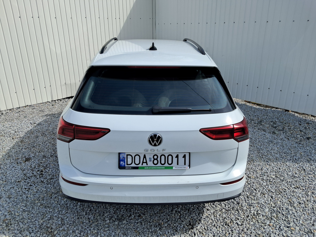 VOLKSWAGEN GOLF KOMBI - Autó: 5 kép. VOLKSWAGEN GOLF KOMBI - Autó: 5 kép.