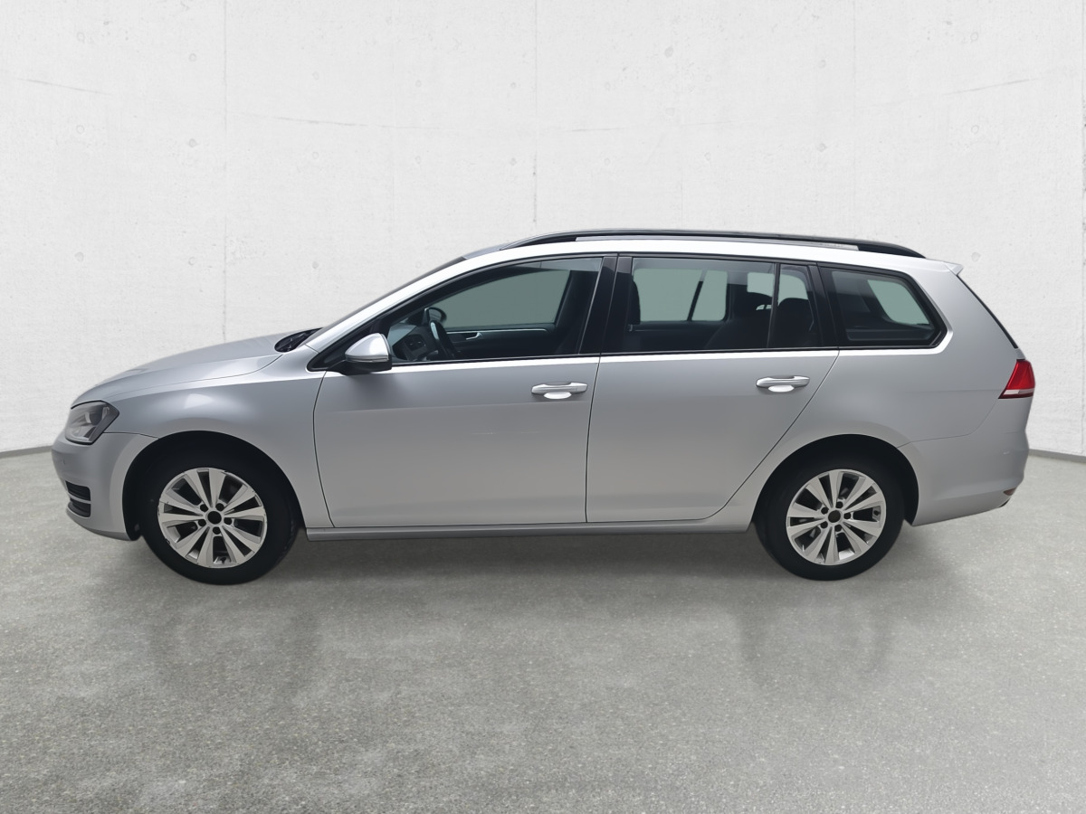 VOLKSWAGEN GOLF KOMBI - Autó: 5 kép. VOLKSWAGEN GOLF KOMBI - Autó: 5 kép.