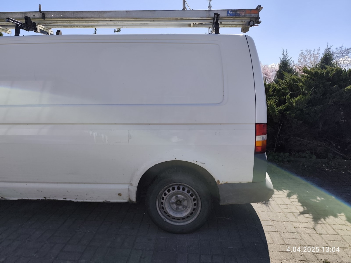 VOLKSWAGEN TRANSPORTER FURGON BLASZAK - Furgon: 4 kép. VOLKSWAGEN TRANSPORTER FURGON BLASZAK - Furgon: 4 kép.