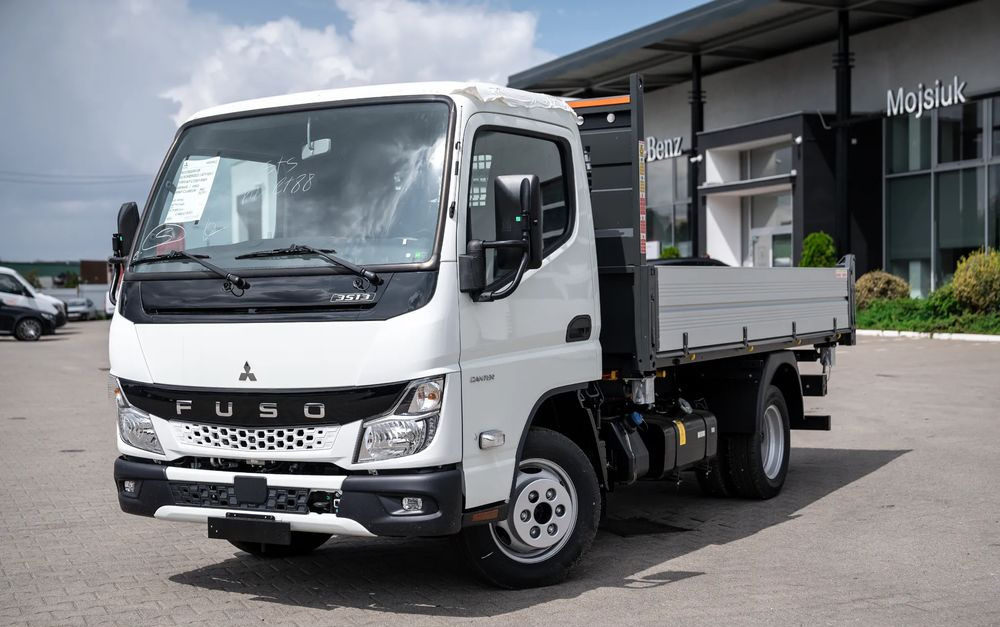 FUSO Canter 3S13 3W Scattolini - Billenőplatós teherautó: 1 kép. FUSO Canter 3S13 3W Scattolini - Billenőplatós teherautó: 1 kép.