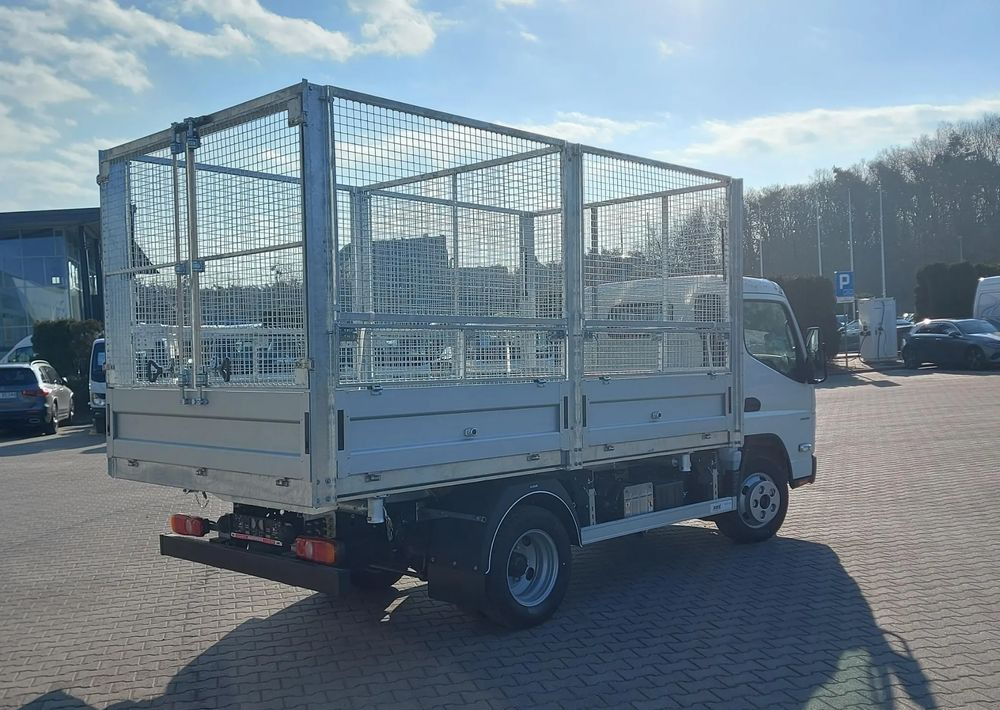 FUSO Canter 6S15 Wywrotka - Szemetesautó: 4 kép. FUSO Canter 6S15 Wywrotka - Szemetesautó: 4 kép.