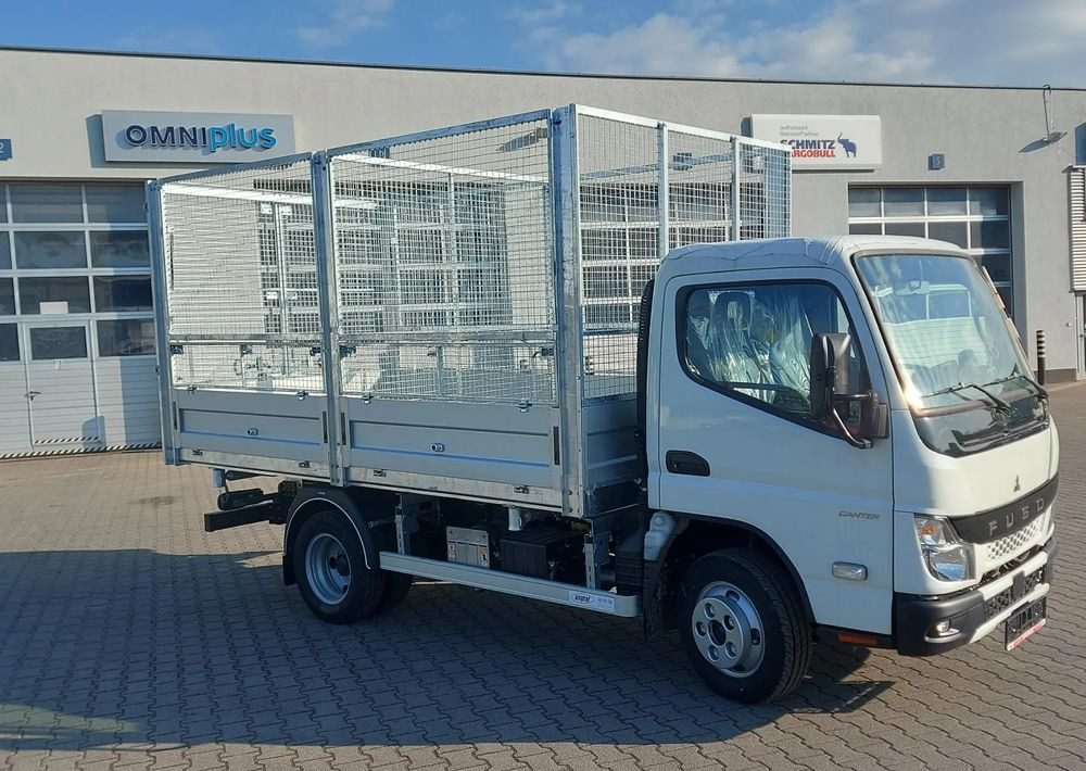 FUSO Canter 6S15 Wywrotka - Szemetesautó: 3 kép. FUSO Canter 6S15 Wywrotka - Szemetesautó: 3 kép.