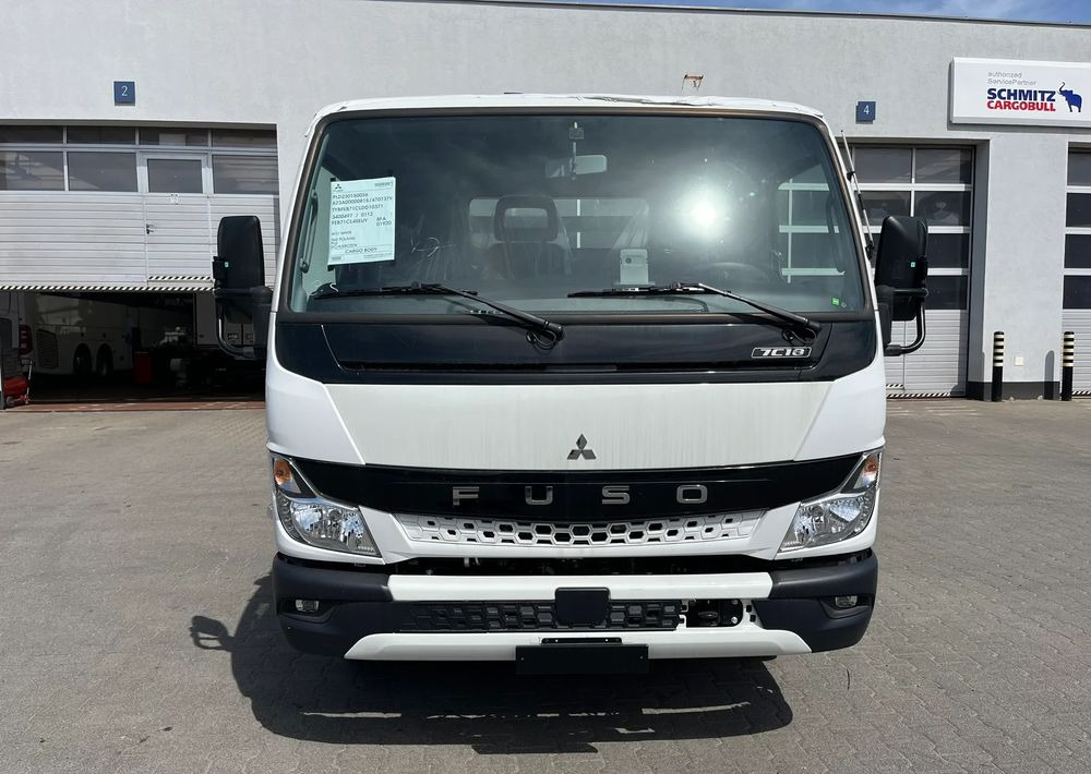 FUSO Canter 7C18 Wywrotka 3W - Billenőplatós teherautó: 2 kép. FUSO Canter 7C18 Wywrotka 3W - Billenőplatós teherautó: 2 kép.