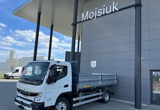 FUSO Canter 9C18 Wywrotka 3W - Billenőplatós teherautó: 4 kép. FUSO Canter 9C18 Wywrotka 3W - Billenőplatós teherautó: 4 kép.