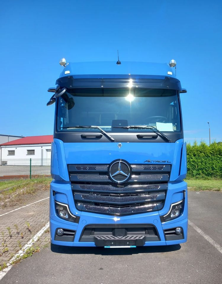 Mercedes-Benz Actros 2548 LnR - Alvaz teherautó: 4 kép. Mercedes-Benz Actros 2548 LnR - Alvaz teherautó: 4 kép.