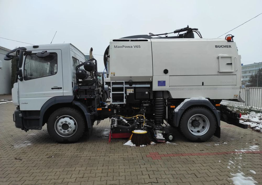 Mercedes-Benz Atego 1318 LKO Zamiatarka - Szemetesautó: 5 kép. Mercedes-Benz Atego 1318 LKO Zamiatarka - Szemetesautó: 5 kép.