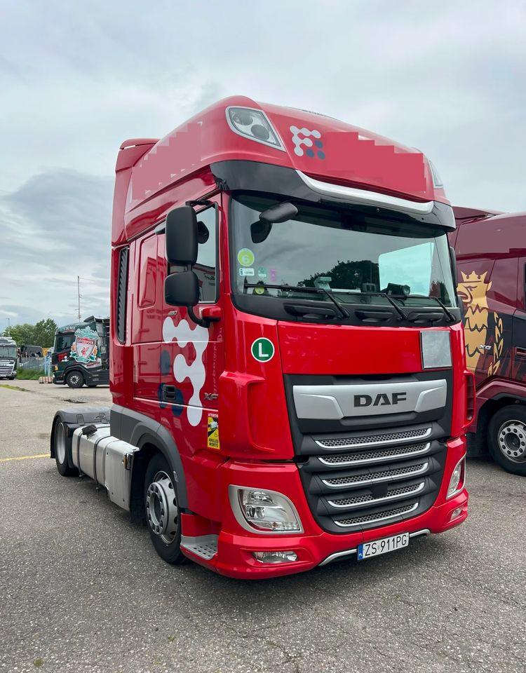 DAF DAF XF 480 Mega - Nyergesvontató: 2 kép. DAF DAF XF 480 Mega - Nyergesvontató: 2 kép.
