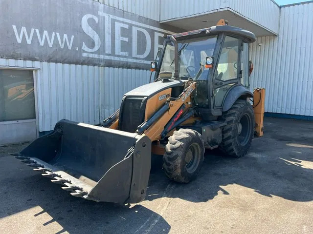 Case 851EX-SS , 4x4 , Backhoe Loader , 4 in 1 Bucket - Kotrórakodó: 4 kép. Case 851EX-SS , 4x4 , Backhoe Loader , 4 in 1 Bucket - Kotrórakodó: 4 kép.