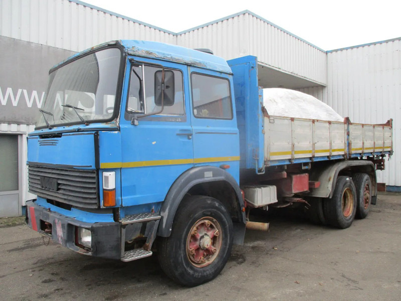 Iveco Turbostar 190-30 , Manual , V8 , 3 way tipper , Spring suspension , 6x2 - Billenőplatós teherautó: 1 kép. Iveco Turbostar 190-30 , Manual , V8 , 3 way tipper , Spring suspension , 6x2 - Billenőplatós teherautó: 1 kép.