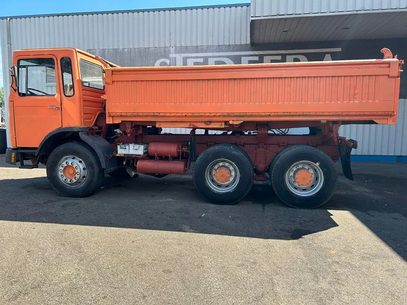 MAN 26.281, 6X4, Tipper, Spring Suspension , 362 engine and gearbox - Billenőplatós teherautó: 2 kép. MAN 26.281, 6X4, Tipper, Spring Suspension , 362 engine and gearbox - Billenőplatós teherautó: 2 kép.