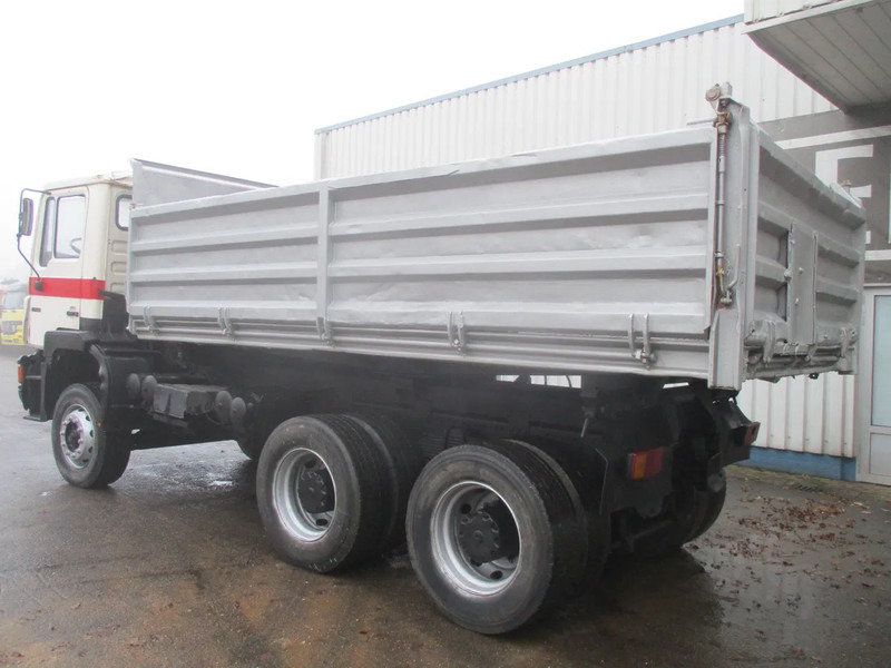 MAN 26 322 ZF Manual , 6x4 , 3 way tipper , Spring suspension - Billenőplatós teherautó: 5 kép. MAN 26 322 ZF Manual , 6x4 , 3 way tipper , Spring suspension - Billenőplatós teherautó: 5 kép.