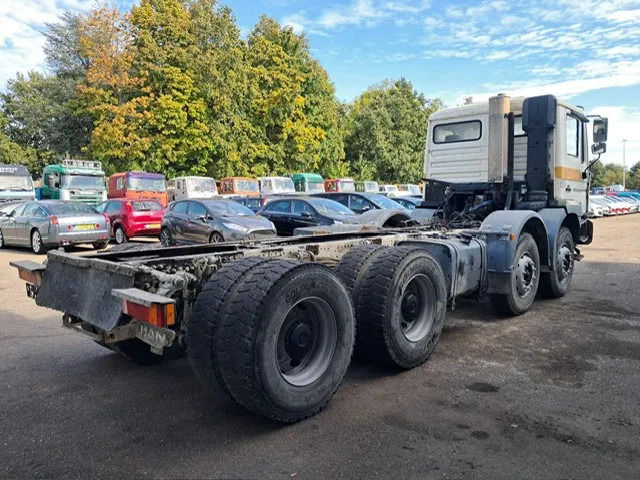 MAN 35-364 / FE 360 A , 8x4 , Spring Suspension , ZF Manual , Airco - Alvaz teherautó: 3 kép. MAN 35-364 / FE 360 A , 8x4 , Spring Suspension , ZF Manual , Airco - Alvaz teherautó: 3 kép.