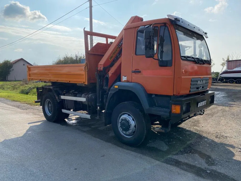 MAN LE 18-280 , 4X4 , Tipper , Palfinger PK 9501 - Billenőplatós teherautó, Darus autó: 5 kép. MAN LE 18-280 , 4X4 , Tipper , Palfinger PK 9501 - Billenőplatós teherautó, Darus autó: 5 kép.