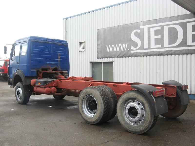 Mercedes-Benz 2435 ,V8 , Bi Turbo, 6x2 , Spring Suspension, Airco - Alvaz teherautó: 5 kép. Mercedes-Benz 2435 ,V8 , Bi Turbo, 6x2 , Spring Suspension, Airco - Alvaz teherautó: 5 kép.