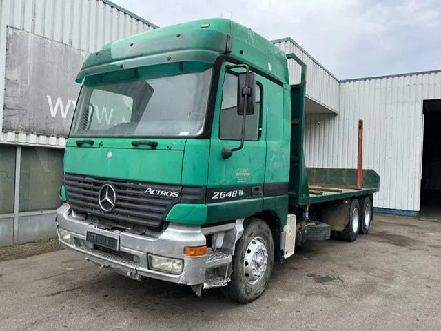 Mercedes-Benz Actros 2648 , V8 , 6x4 , 3 Pedals EPS , Euro 2 - Platós teherautó: 1 kép. Mercedes-Benz Actros 2648 , V8 , 6x4 , 3 Pedals EPS , Euro 2 - Platós teherautó: 1 kép.