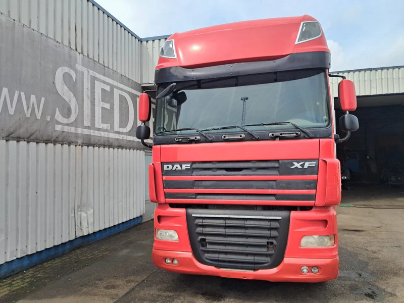 DAF XF 105 460 , Manual Gearbox , PTO , Tipper Hydraulics , Airco , Superspace Cab - Nyergesvontató: 5 kép. DAF XF 105 460 , Manual Gearbox , PTO , Tipper Hydraulics , Airco , Superspace Cab - Nyergesvontató: 5 kép.