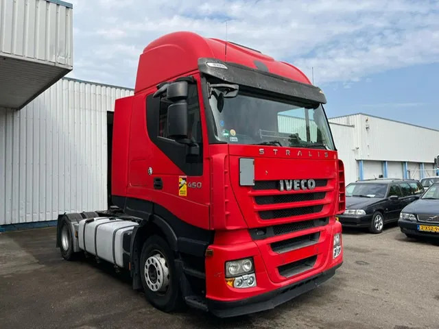 Iveco Stralis 450 , AS 440S45 , Manual Gearbox , Euro 5 - Nyergesvontató: 4 kép. Iveco Stralis 450 , AS 440S45 , Manual Gearbox , Euro 5 - Nyergesvontató: 4 kép.