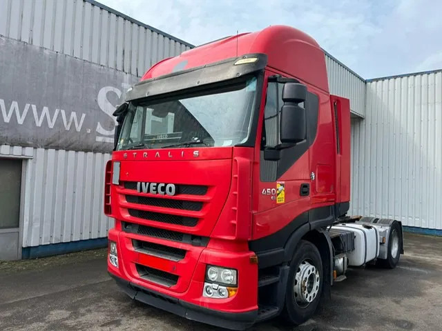 Iveco Stralis 450 , AS 440S45 , Manual Gearbox , Euro 5 - Nyergesvontató: 1 kép. Iveco Stralis 450 , AS 440S45 , Manual Gearbox , Euro 5 - Nyergesvontató: 1 kép.