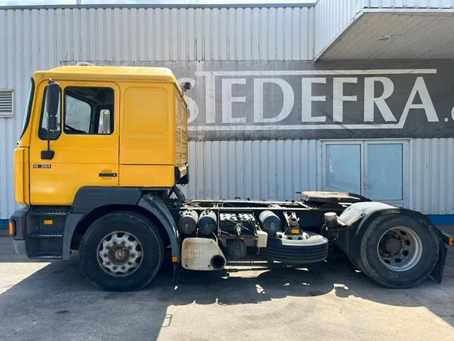 MAN 19.364 F2000 ,6 Cylinder , Belgium Truck , ZF Manual , Euro 2 - Nyergesvontató: 2 kép. MAN 19.364 F2000 ,6 Cylinder , Belgium Truck , ZF Manual , Euro 2 - Nyergesvontató: 2 kép.