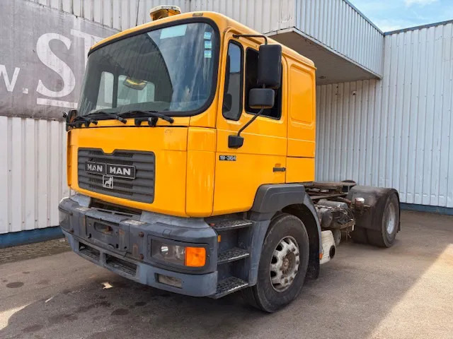 MAN 19.364 F2000 ,6 Cylinder , Belgium Truck , ZF Manual , Euro 2 - Nyergesvontató: 1 kép. MAN 19.364 F2000 ,6 Cylinder , Belgium Truck , ZF Manual , Euro 2 - Nyergesvontató: 1 kép.