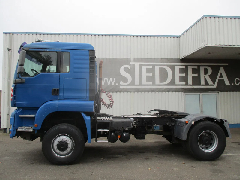 MAN TGA 18.480 /S , 4x4 , ZF Manual , Intarder , Airco - Nyergesvontató: 2 kép. MAN TGA 18.480 /S , 4x4 , ZF Manual , Intarder , Airco - Nyergesvontató: 2 kép.