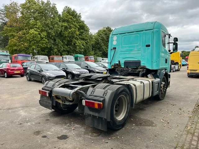 Scania R 114 L 380 , Manual Gearbox , Airco - Nyergesvontató: 5 kép. Scania R 114 L 380 , Manual Gearbox , Airco - Nyergesvontató: 5 kép.