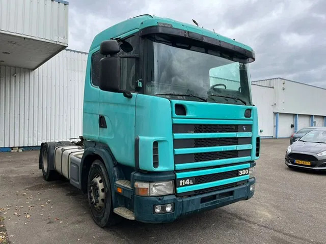 Scania R 114 L 380 , Manual Gearbox , Airco - Nyergesvontató: 4 kép. Scania R 114 L 380 , Manual Gearbox , Airco - Nyergesvontató: 4 kép.