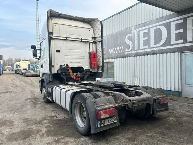 Scania R380 Topline , Manual Gearbox , Euro 5 - Nyergesvontató: 4 kép. Scania R380 Topline , Manual Gearbox , Euro 5 - Nyergesvontató: 4 kép.